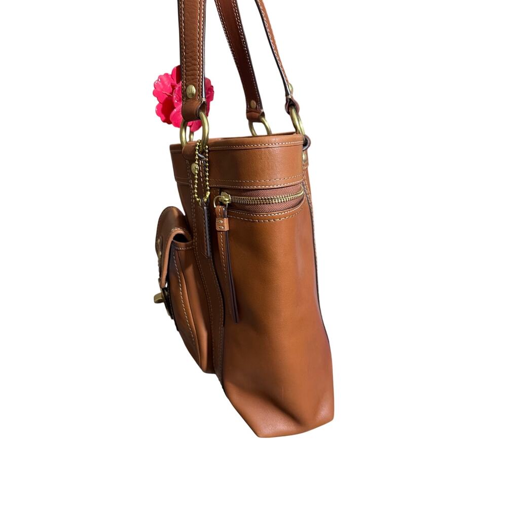 Coach Legacy Gigi Tote Shoulder Bag Whiskey leather brass turnlock pocket F12888 - Picture 4 of 11